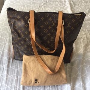 Authentic Louis Vuitton Mezzo